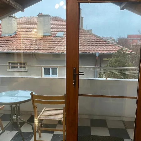 Lucy Apartament Hotel *